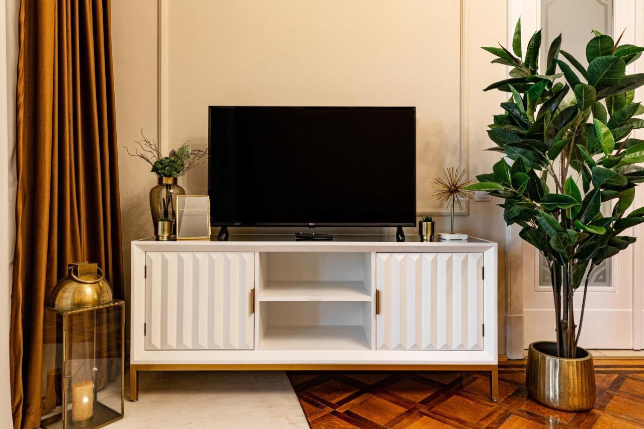 Qult - The Renaissance Affair Apartman Bukarest Kültér fotó