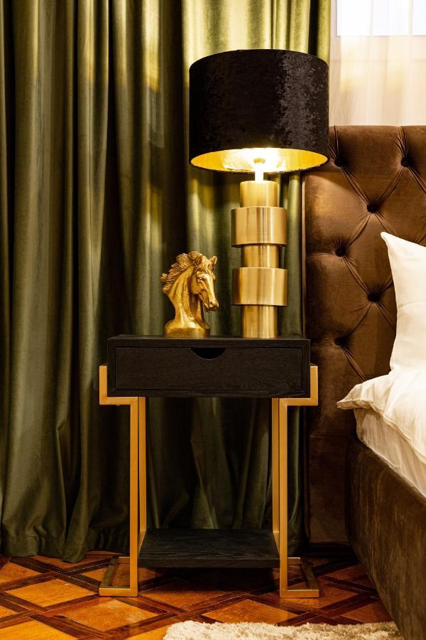 Qult - The Renaissance Affair Apartman Bukarest Kültér fotó