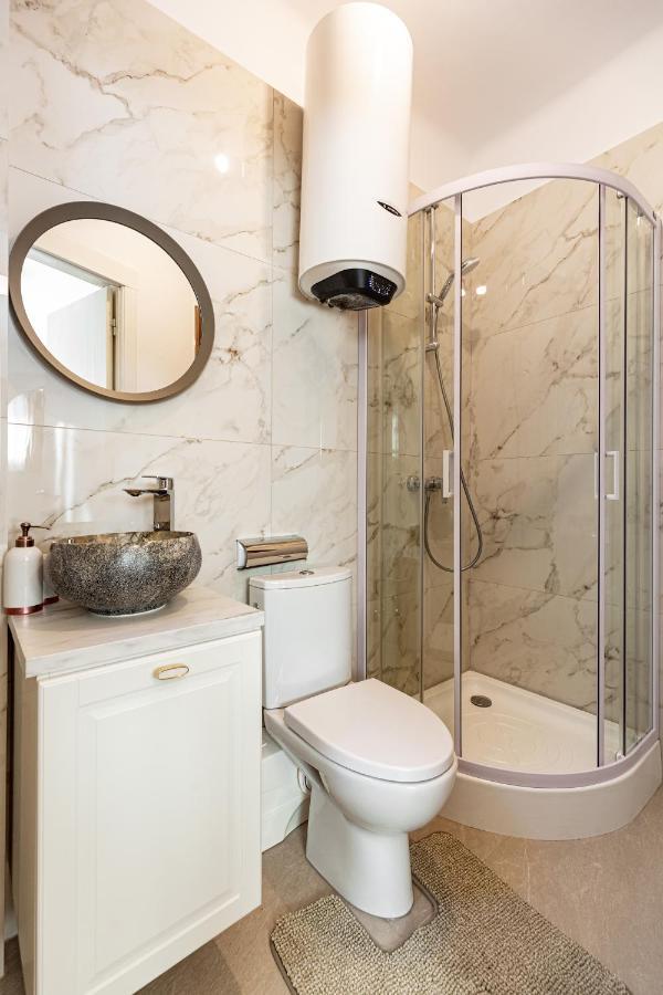 Qult - The Renaissance Affair Apartman Bukarest Kültér fotó