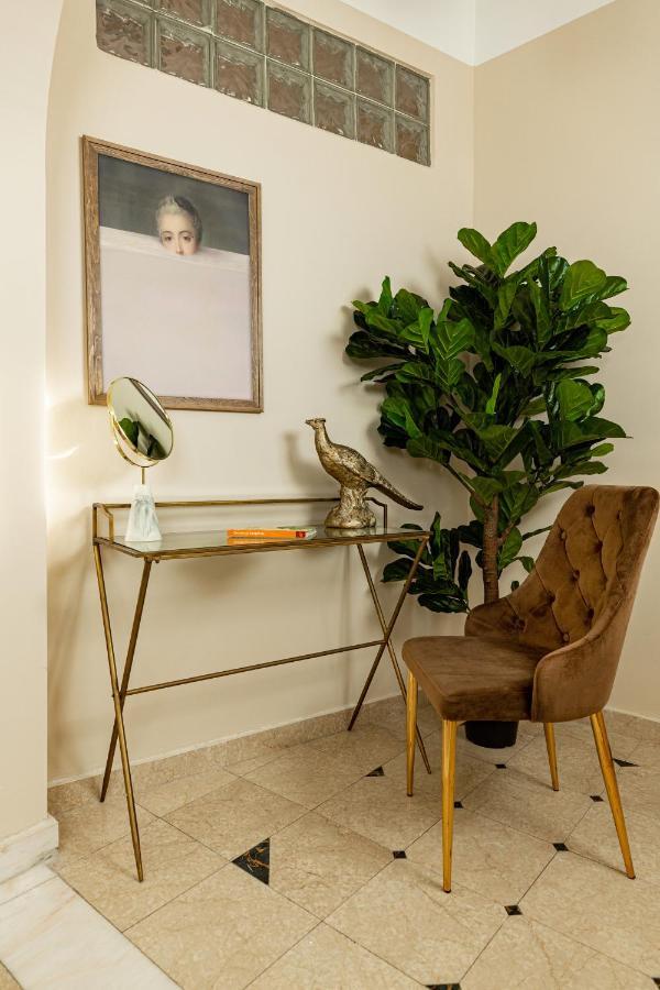 Qult - The Renaissance Affair Apartman Bukarest Kültér fotó
